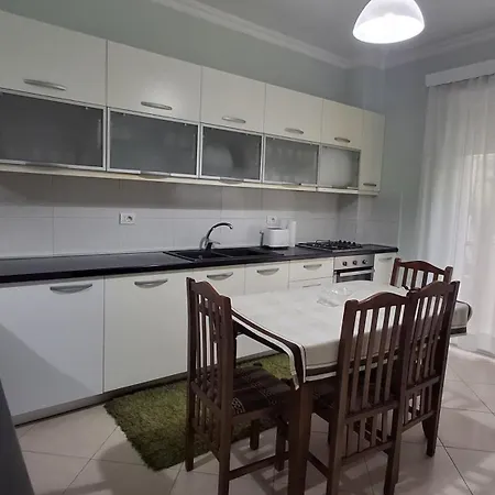 Apartment Lakeside Near Zoo & Botanic Park